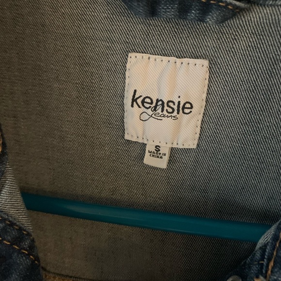 Kenzie Denim distressed vest - Picture 4 of 16